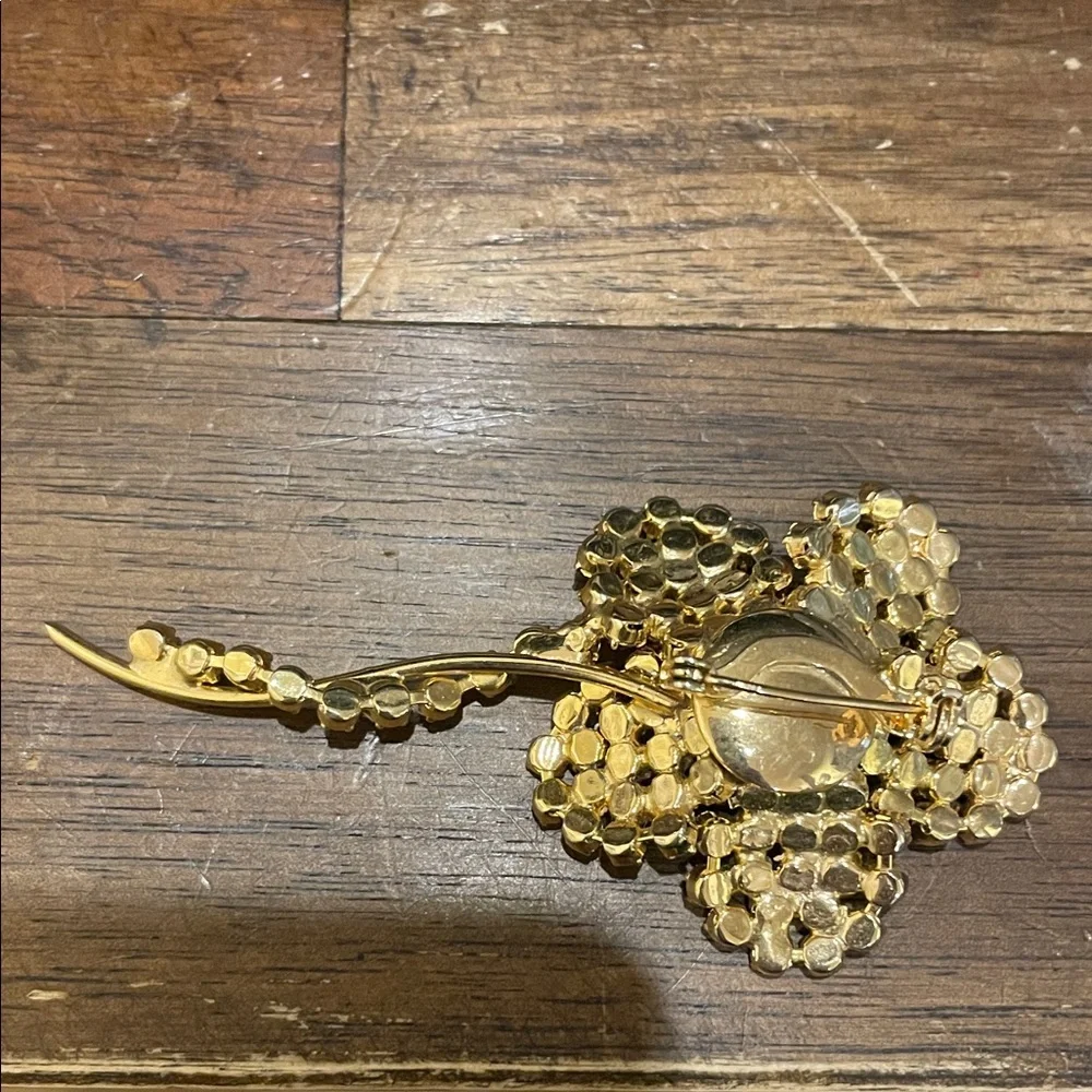 Vintage Feminine Pink Crystal Floral Brooch